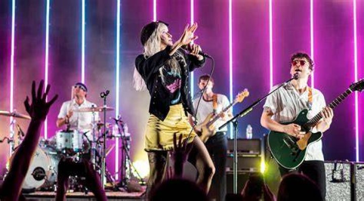 Paramore's Hayley Williams Responds to Repeated Technical Issues During